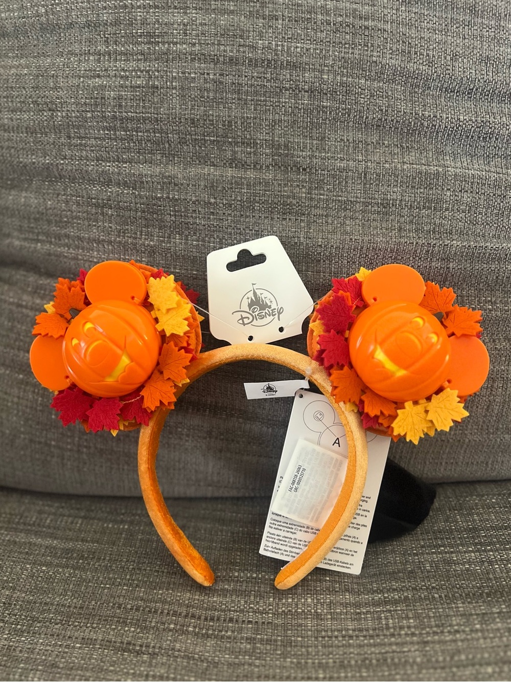 NWT Disney Parks Mickey Mouse Light-Up Jack O Lantern Wreath Ear Headband 2026